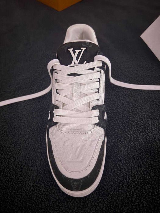 Louis Vuitton Trainers Black 44