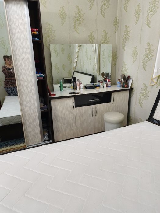 Спальный гарнитур, акрил, для большой комнаты. В отличном состоянии