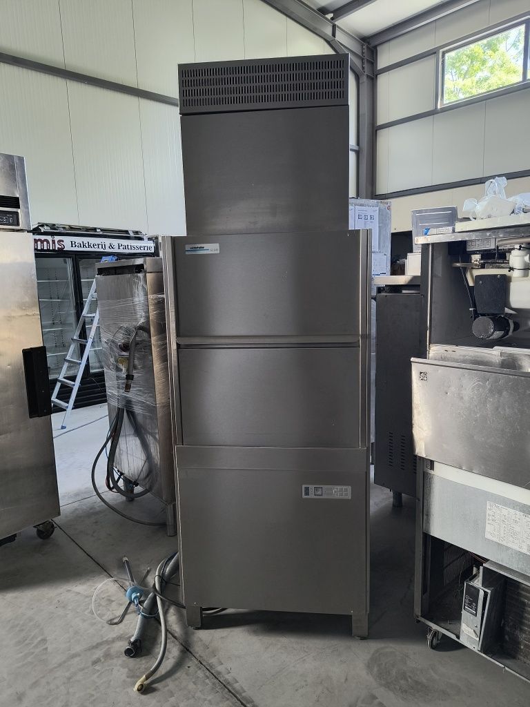 Winterhalter GS 640 със сушени .За тави и едър кухненски инвентар.