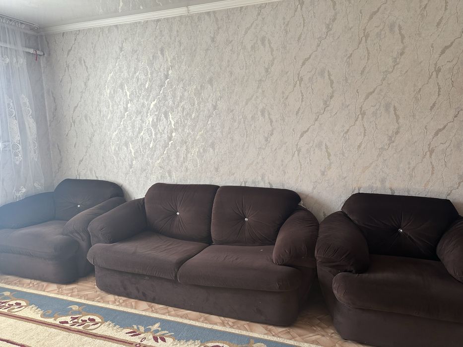 Продам диван в хорошем состоянии