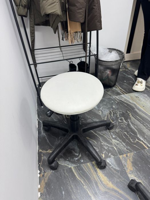 Продам косметический стульчик