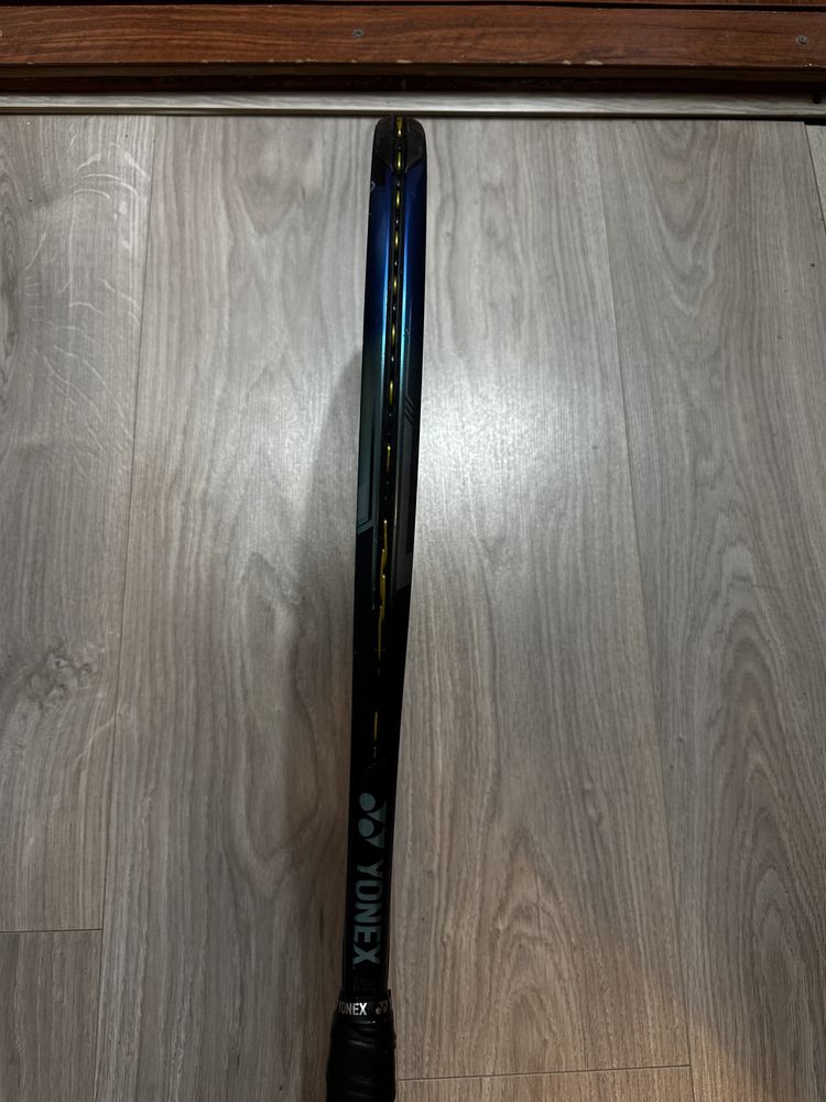 Rachete tenis Yonex Ezone 100L si Wilson federer team 105