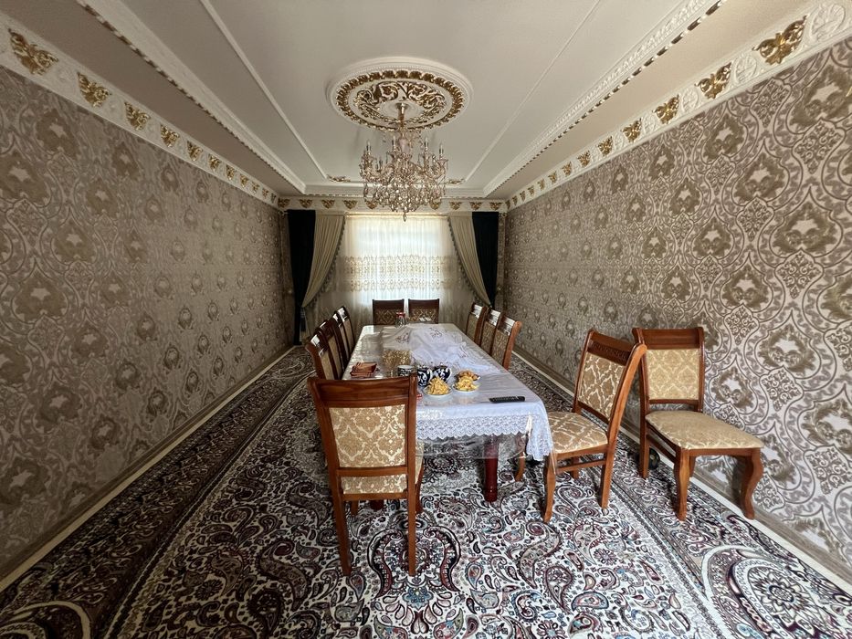 Дом селекция 5 соток 6 комнаты,цена 115000 у.е