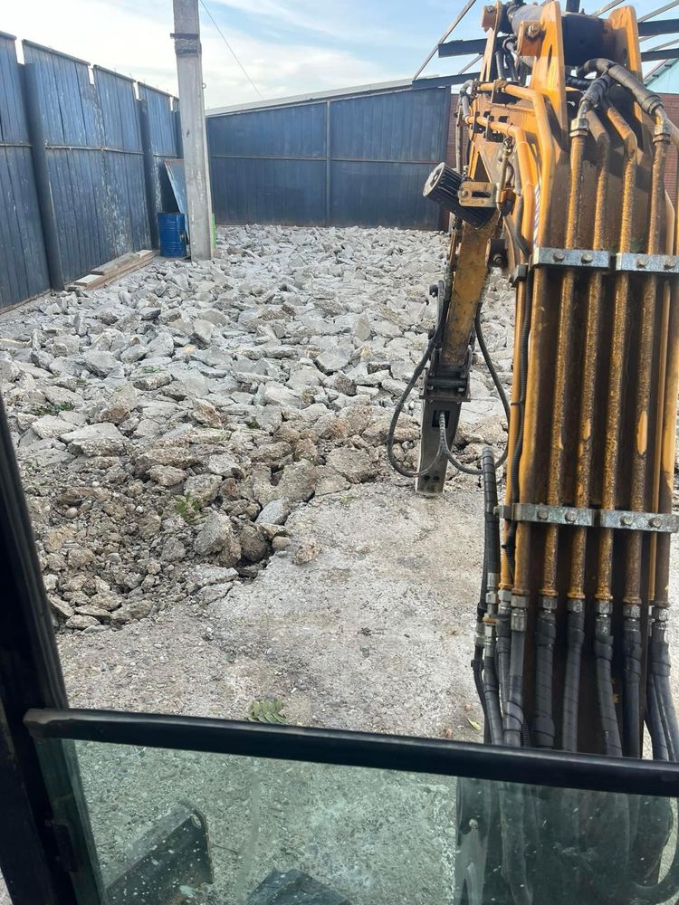 Excavator si Basculanta