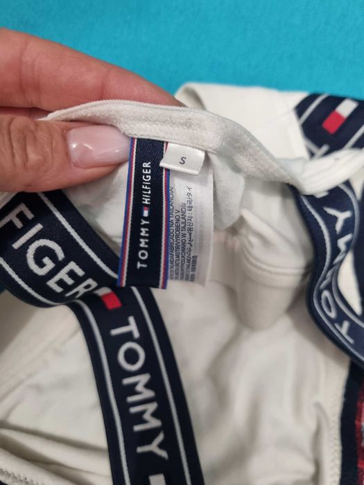 De vanzare bustiera tommy Hilfinger