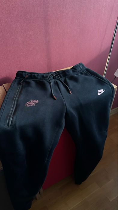 Syna nike tech fleece