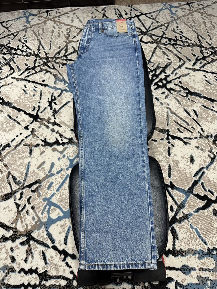 Джинсы Levi's men's 550 relaxed fit.