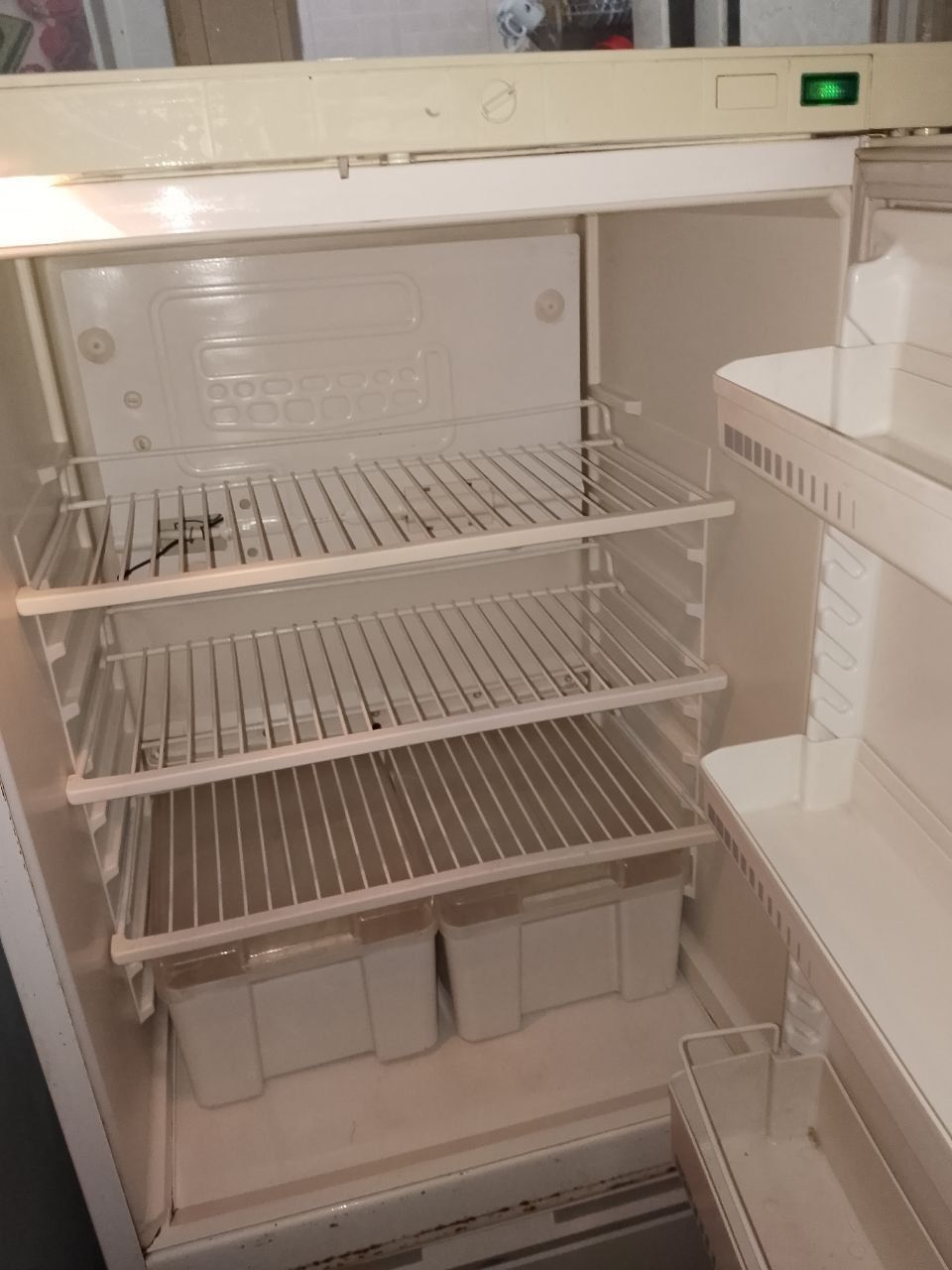 Продам холодильник срочно