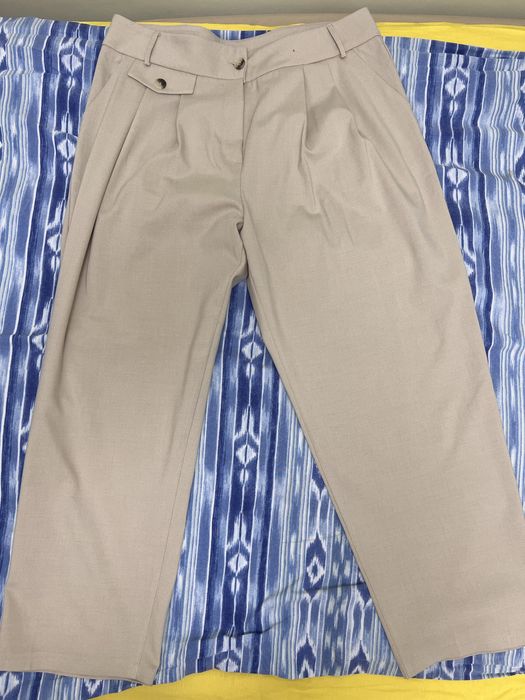 Стильная тройка для девушки — жилет, пиджак и брюки