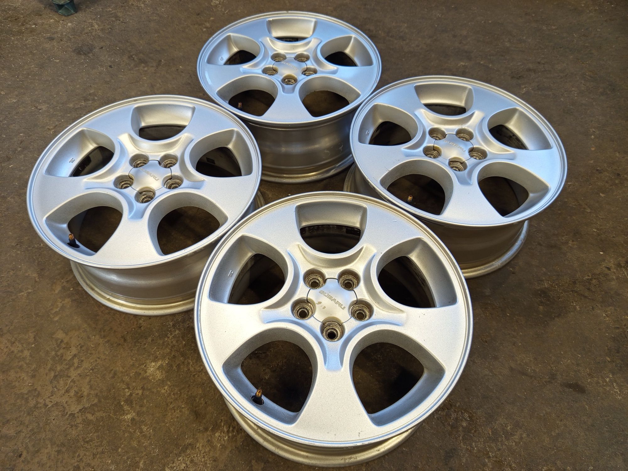 16" Subaru Оригинални Джанти 5x100 Субару