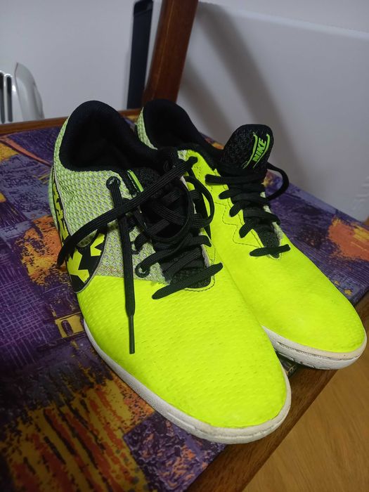 Футболни обувки Найк 40.5 номер