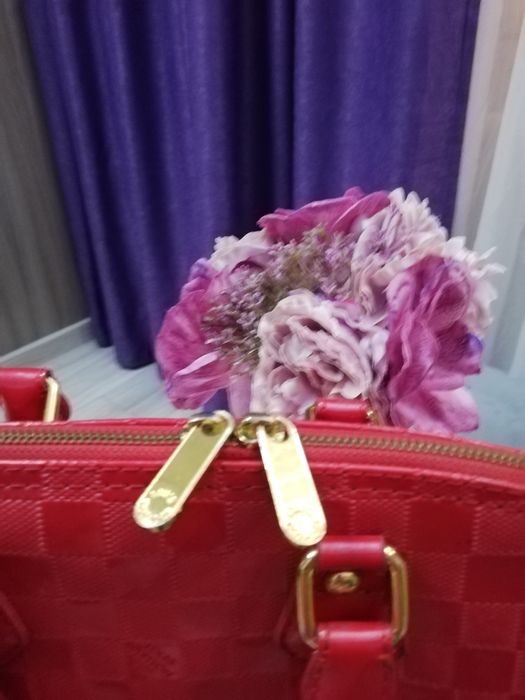 Geanta Louis Vuitton Alma