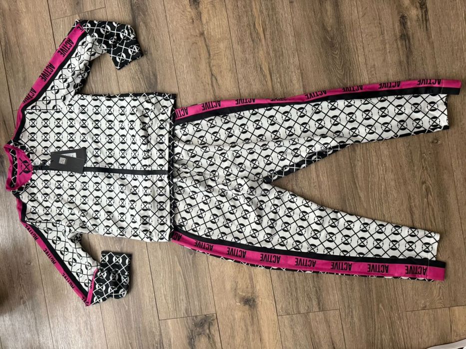 Дамски екип Junona нов с етикет