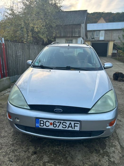 Vând mașina Ford Focus