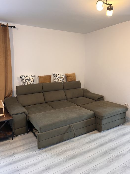 Colțar extensibil cu ladă de depozitare