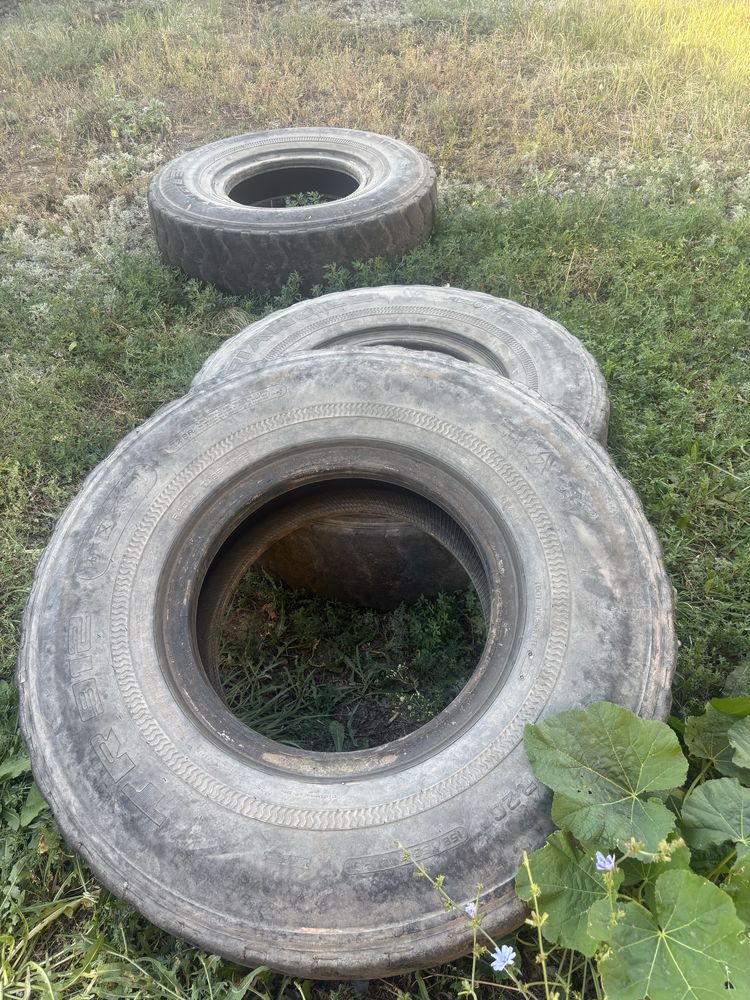 Продам шины. Грузовые