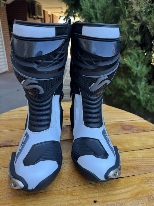 Ботуши за мотор 40