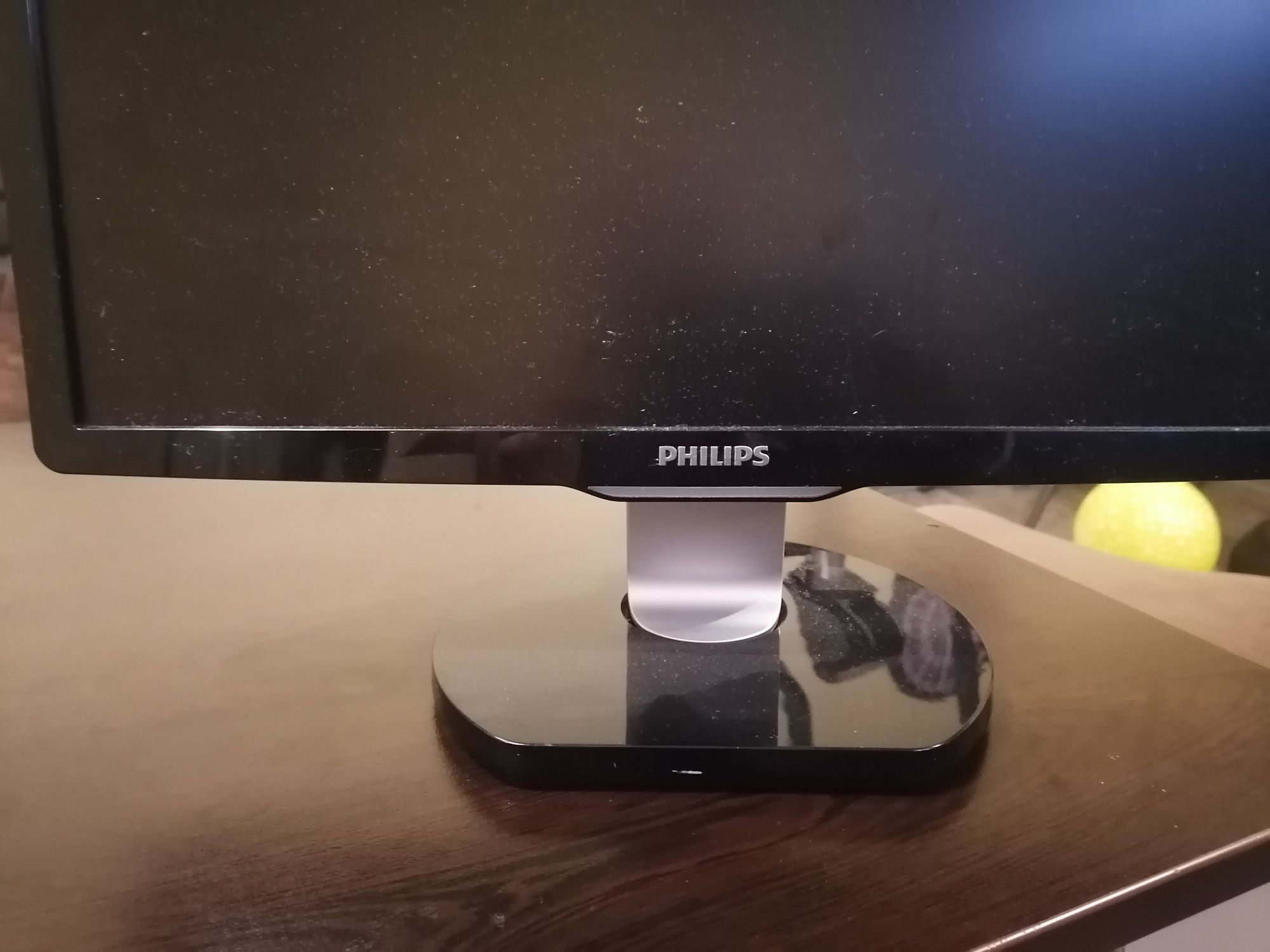 Монитор PHILIPS 19