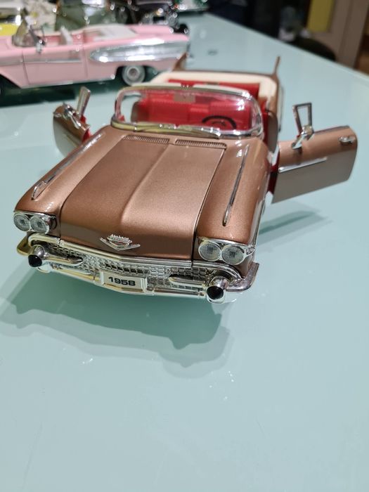 Kadilak Eldorado 1958 мащаб 1:18