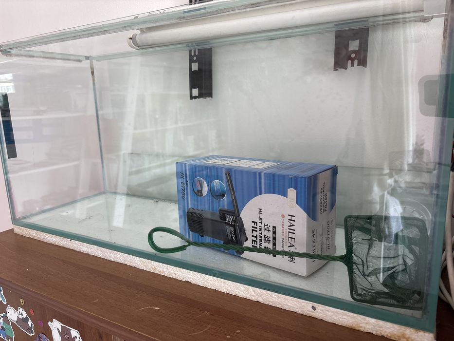 Продавам аквариум 60 литра