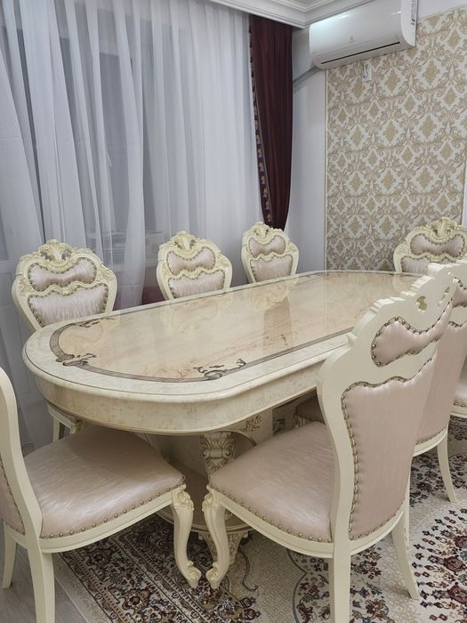 Мебель из натурального дерева