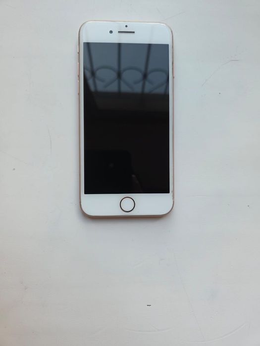 Продам Apple Iphone 8