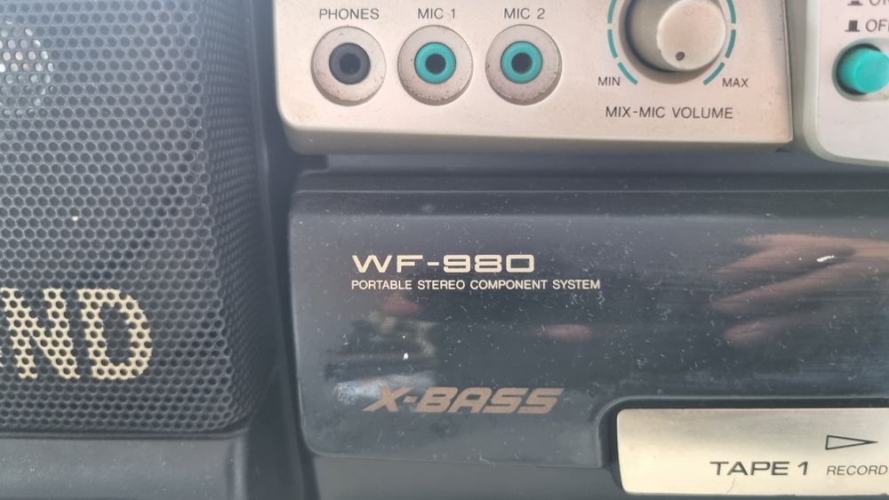 Boombox sharp wf-980