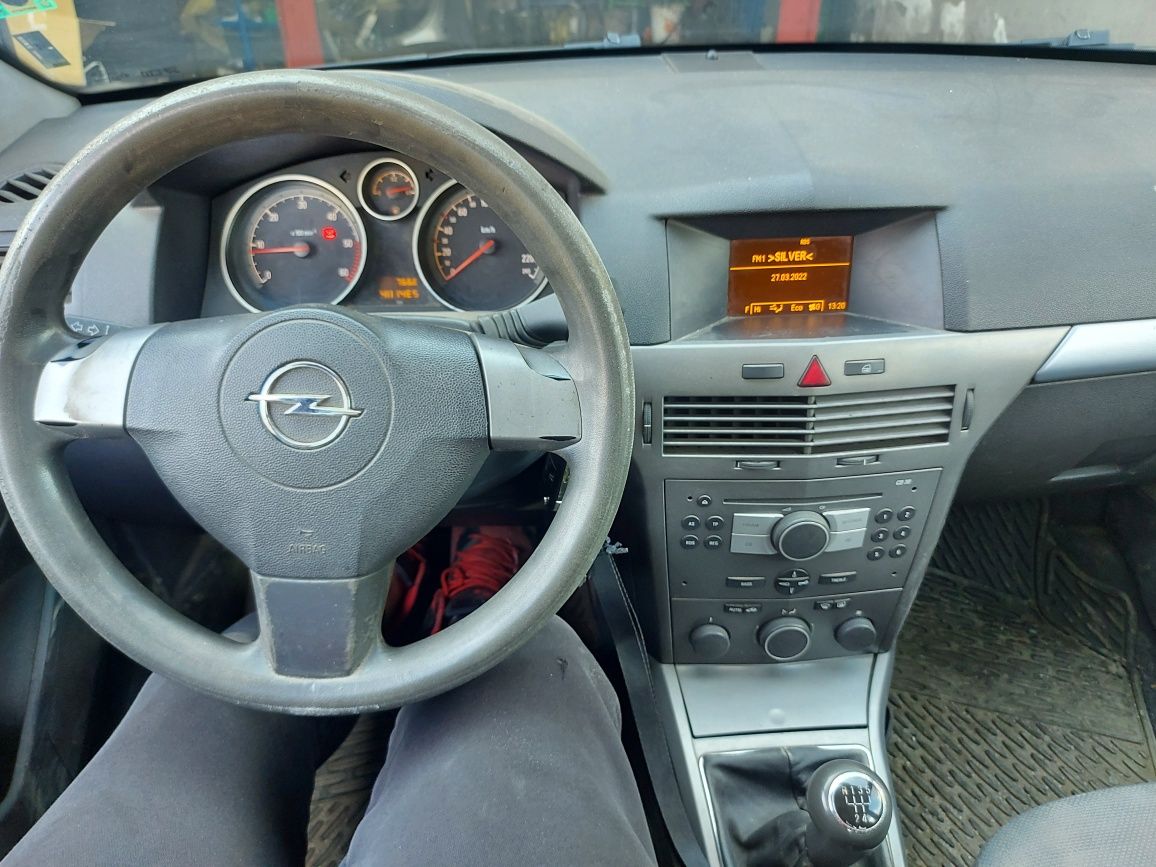 Опел Астра Н 1.7цдти 101кс на части/Opel Astra H