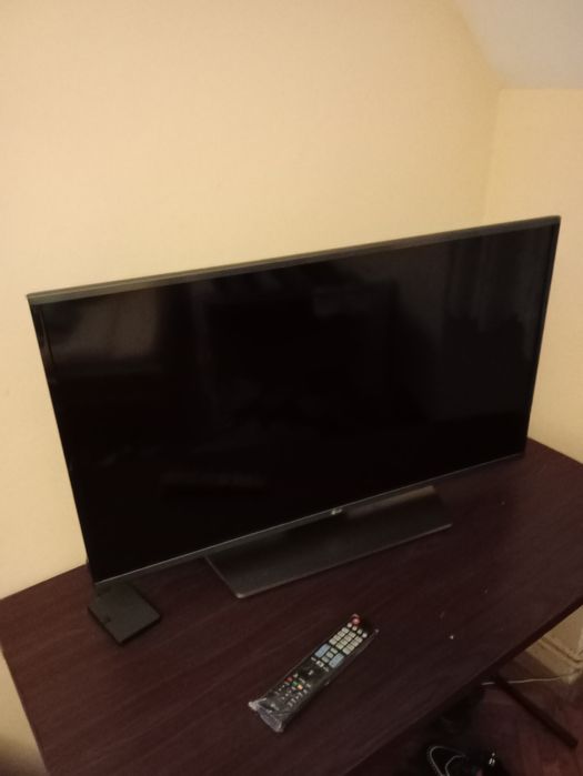 Smart TV LG 108cm full HD