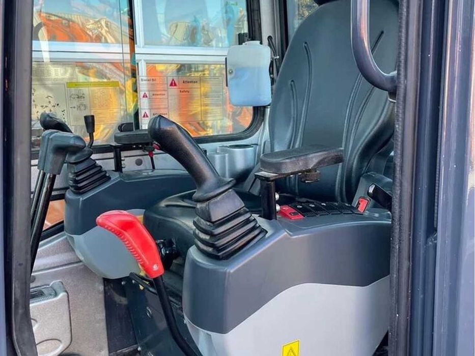 Мини-экскаватор Atlas AC25F