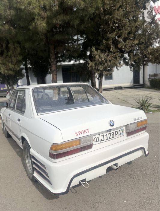 BMW сотилади срочни 2л матор. Утиб берилидиган жойи бор !
