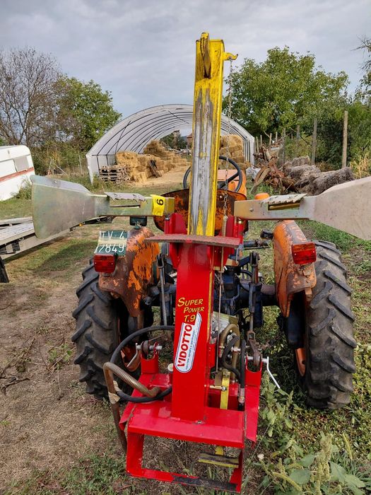 Crapator Lemne Hidraulic pentru tractor, putere 9 tone!