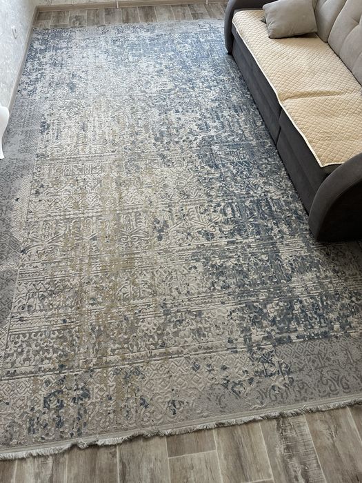 Продам, ковер 2,5*4 бу в хорошем состоянии