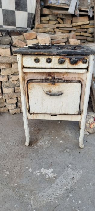 Продаётся газ плита в рабочем состоянии