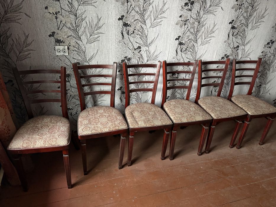 Продам стулья 6 шт.