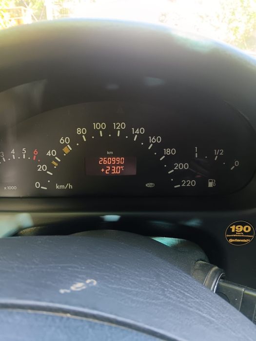 Mercedes-Benz, an 2003, 1.9 Benzină – Verde – 260.990 km