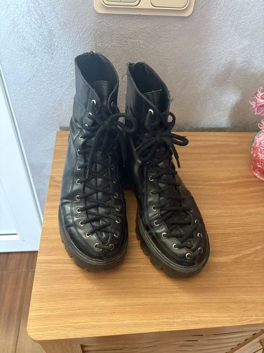 Ghete din piele naturala