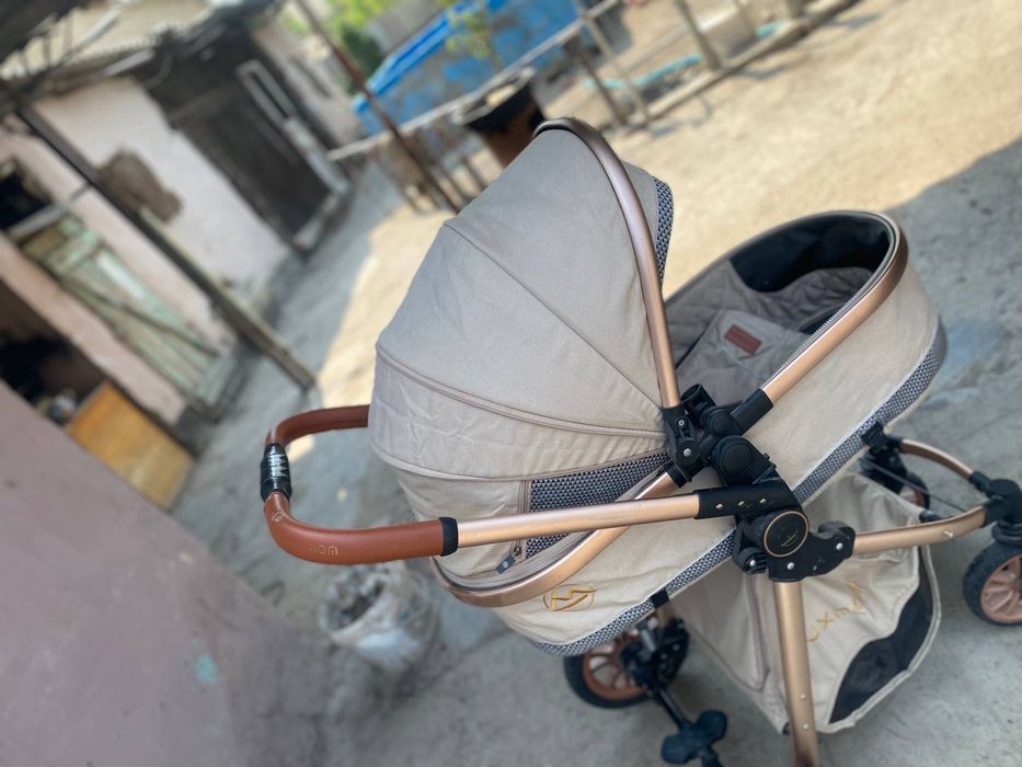 Коляска.  Продаю детскую коляску LUXMOM почти новую!