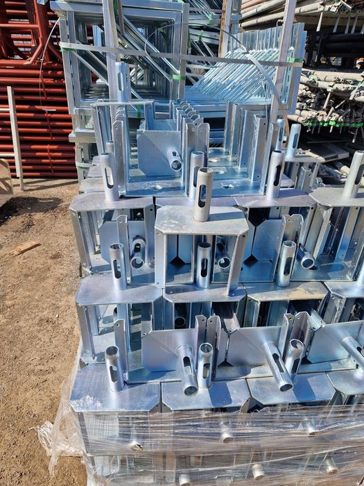 Inchiriere schelă și popi