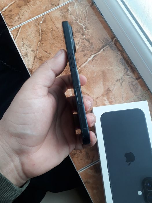 Iphone 16 black 128 gb