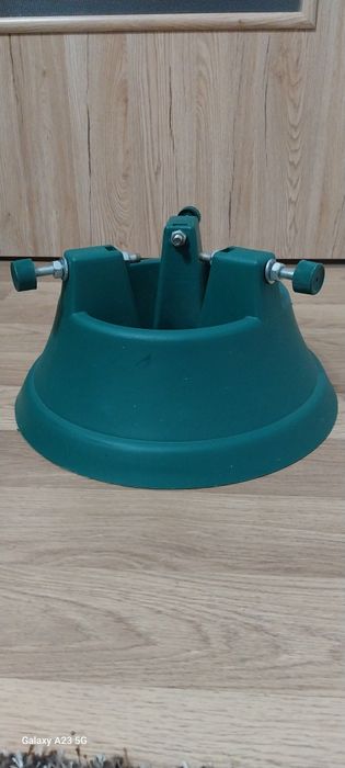 Suport pentru brad cu rezervor apa