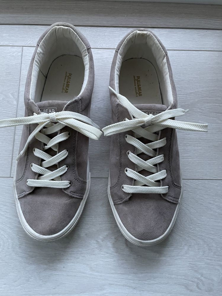 Tenesi Pull&Bear marimea 37