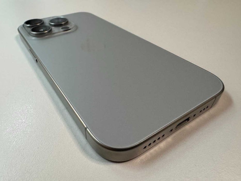  Apple / iPhone 15 Pro / 128 Gb / Natural Titanium