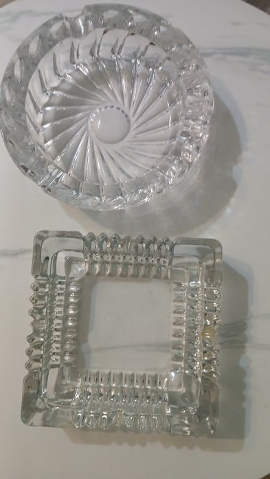 Пепельницы,вазочки разные,кофейный набор,раскладной дорожный набор,