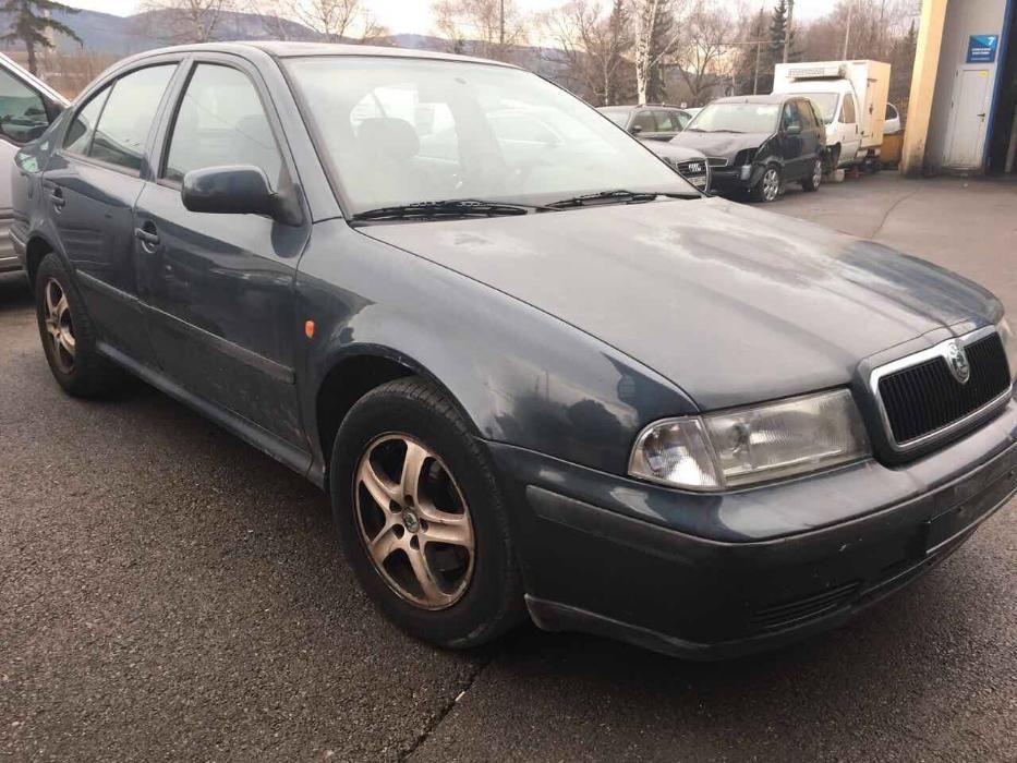 2 броя шкода октавия 1,9 тди 110кс.1,6 101кс. 2001г,skoda octavia