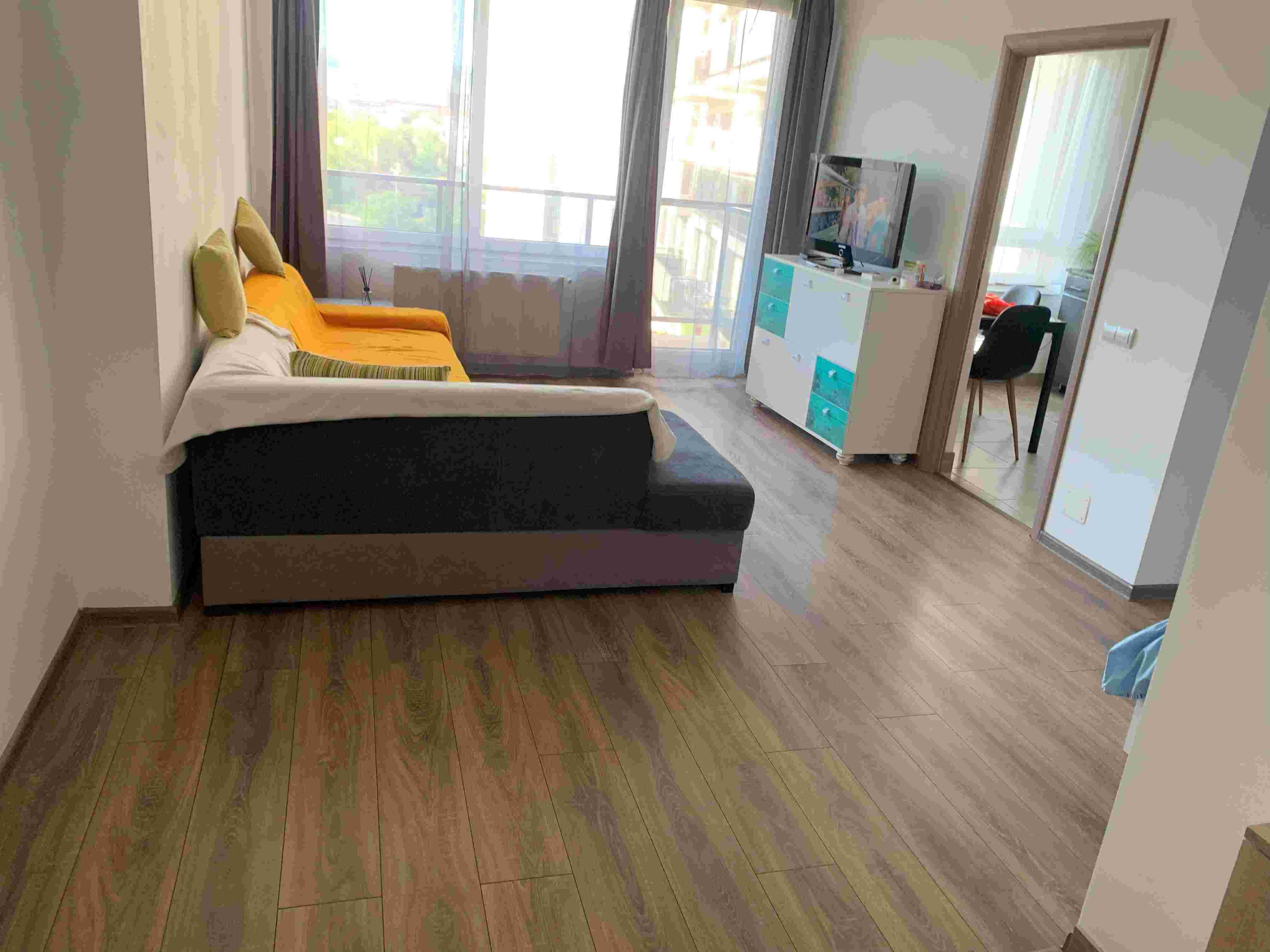 Proprietar inchiriez apartament,parcare,profi str Portelanului