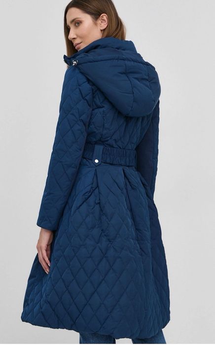 Дамско зимно яке с пух Guess