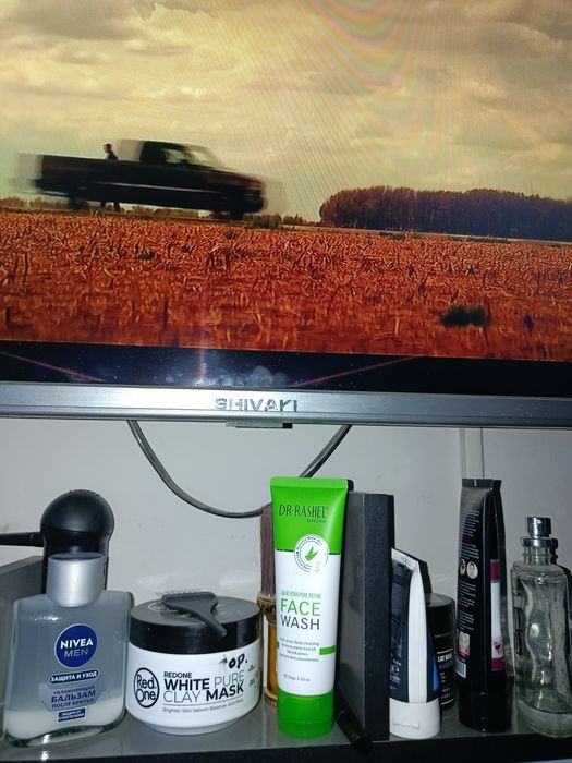 Televizor sotiladi 32 li