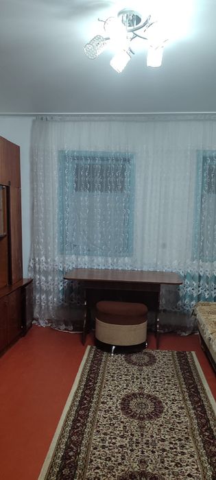 Продам благоустроенный дом. С постройками гараж, баня, летняя кухня