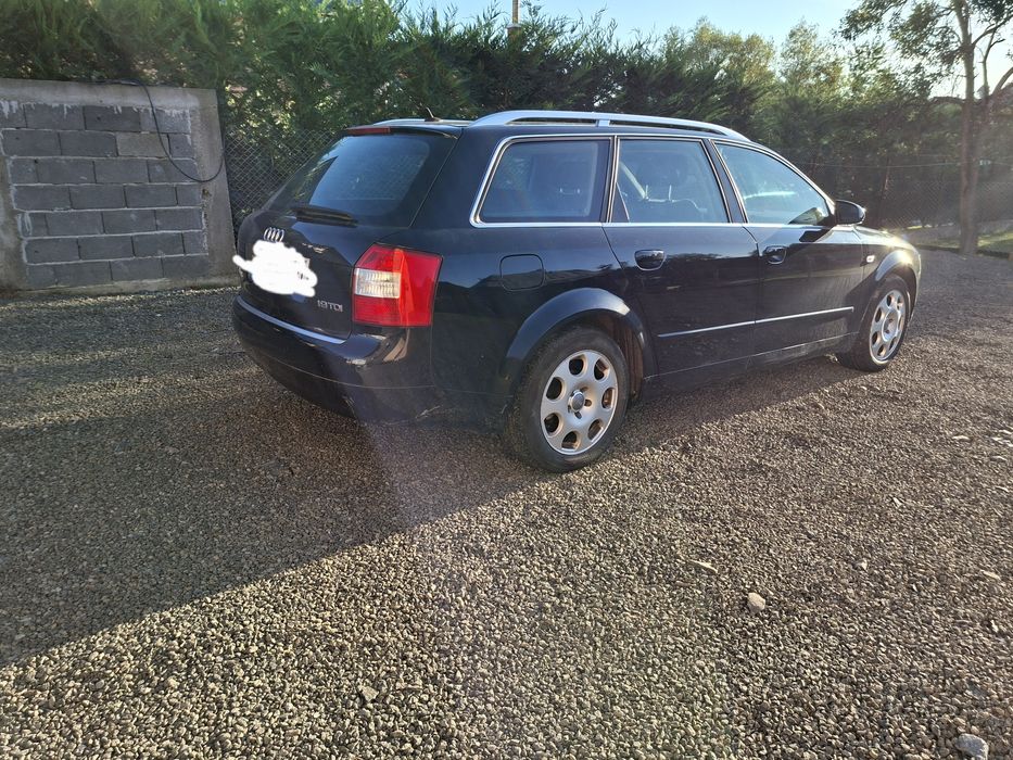 Vând Audi A4 1.9